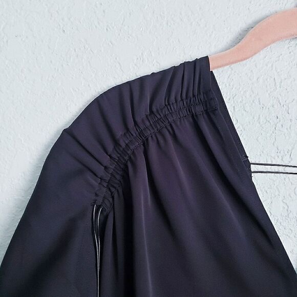 Vince‎ Black V-neck Stretch Silk Blouse - Picture 3 of 7